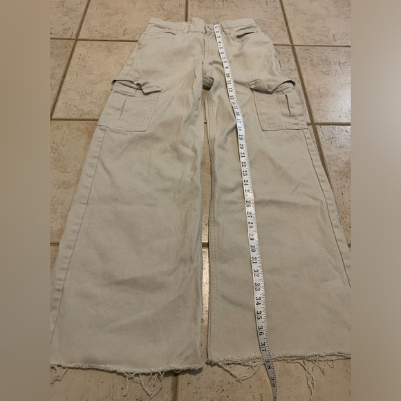 Refuge Wide Leg Cargo Pants Size Small - Picture 9 of 9